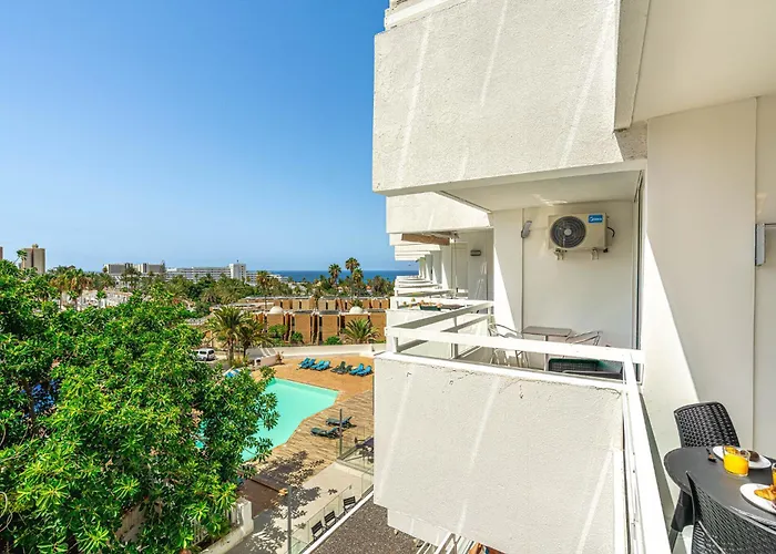 Splendid 314 アパート アデヘ